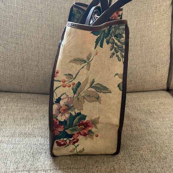 ELLIVA Boston Tote - Picture 2 of 14